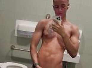 public, amateur, ejaculation-sur-le-corps, énorme-bite, gay, branlette, solo, musclé, bisexuels, virgin