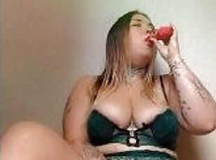 gros-nichons, masturbation, orgasme, giclée, amateur, ados, jouet, blonde, solo, tatouage