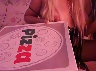 cul, gros-nichons, amateur, fellation, ejaculation-sur-le-corps, jouet, belle-femme-ronde, ejaculation, blonde, pizza