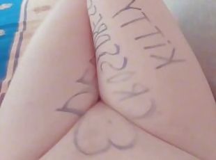 HANDS-FREE CUMSHOT YOUR NAME ON MY LEGS AND I AM MASTURBATING WITHO...