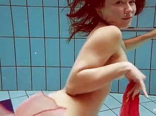 tettone, pubblici, russe, amatoriali, ragazze-giovani, giovanissime, hardcore, piscina, perfette, bikini