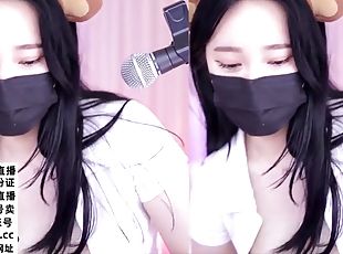 Good-looking Korean female anchor masturbates Korean+BJ live broadc...